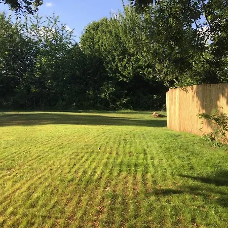 Paisible Avec Jardin Prive Et Animaux Acceptes